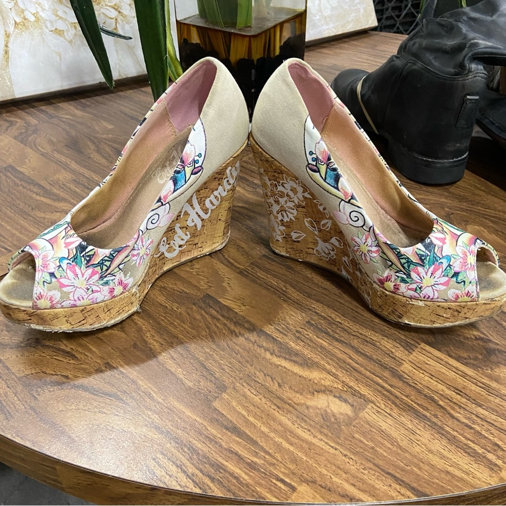 Ed Hardy Womens Skull Hibiscus Cork Wedge Heels Peep Toe Tattoo Print Size 8 - Picture 9 of 10